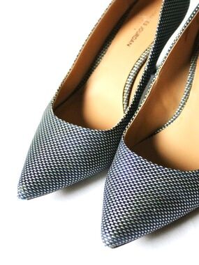 CHARLES JOURDAN 'Teresa' Pointed Toe Pumps 3" Heels Blue Grey Fabric Women's 8